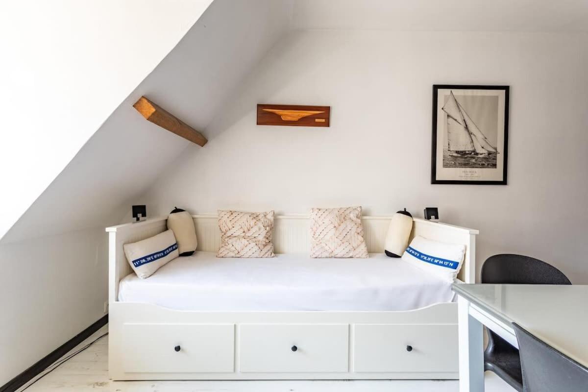 Le Capucin - Petit Duplex Avec Place De Parking Dinard Esterno foto