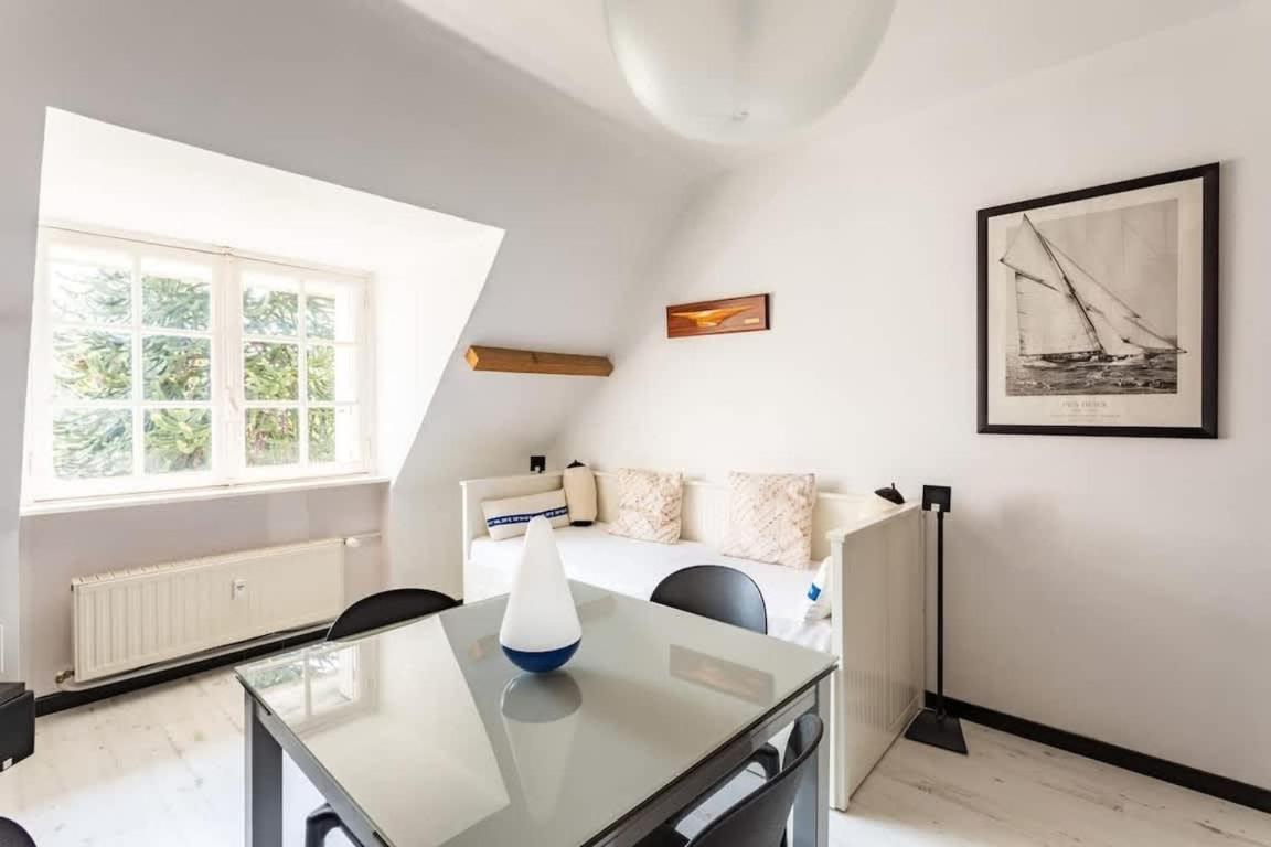 Le Capucin - Petit Duplex Avec Place De Parking Dinard Esterno foto